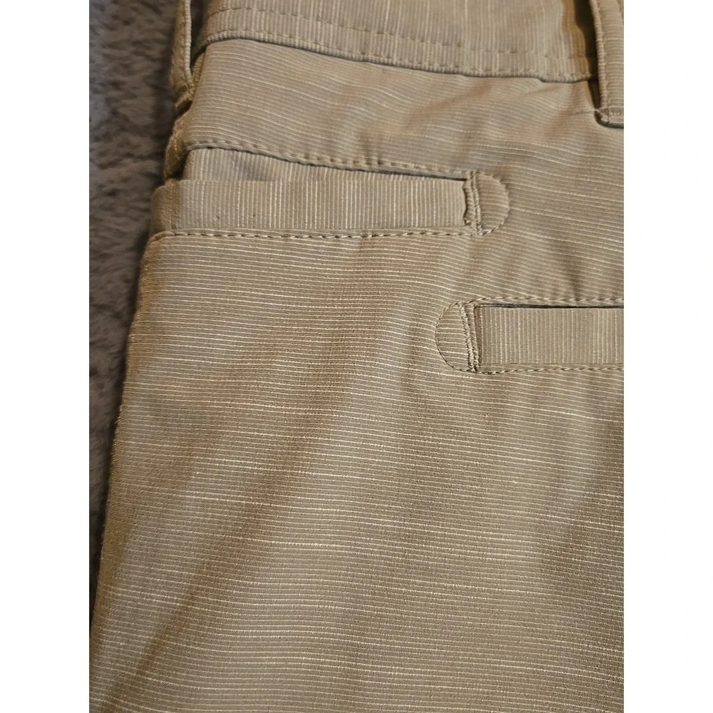 Weekender Casual Life Mens 42 Beige Golf Shorts Stretch Flat Front Performance